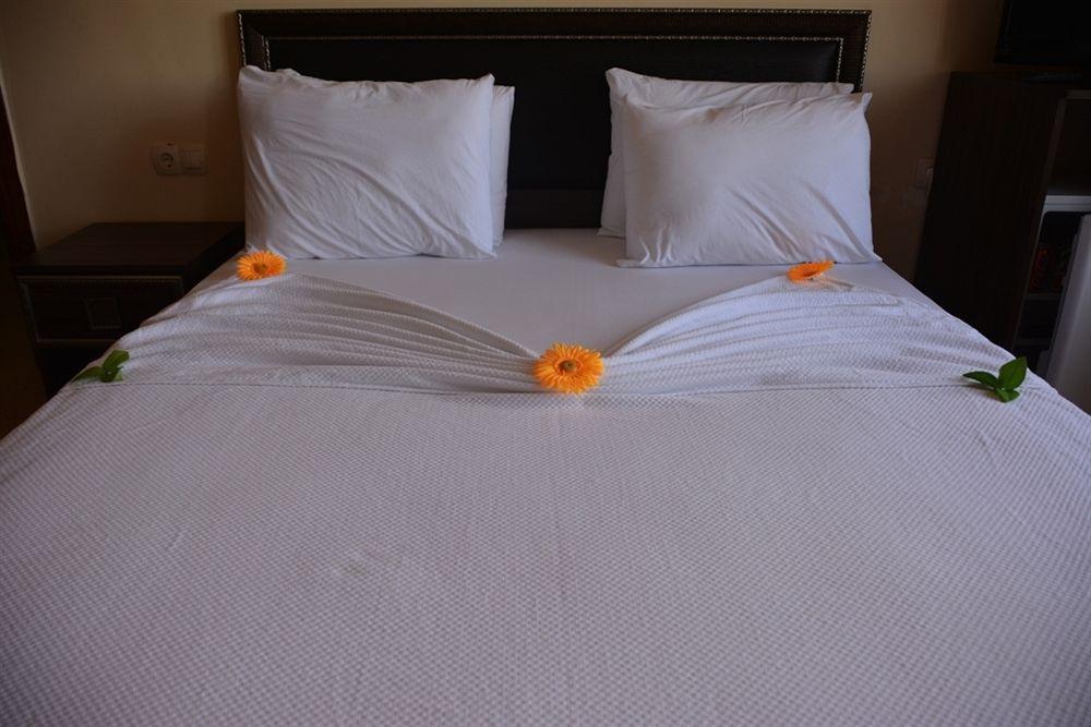 Turabdin Hotel Midyat Екстериор снимка