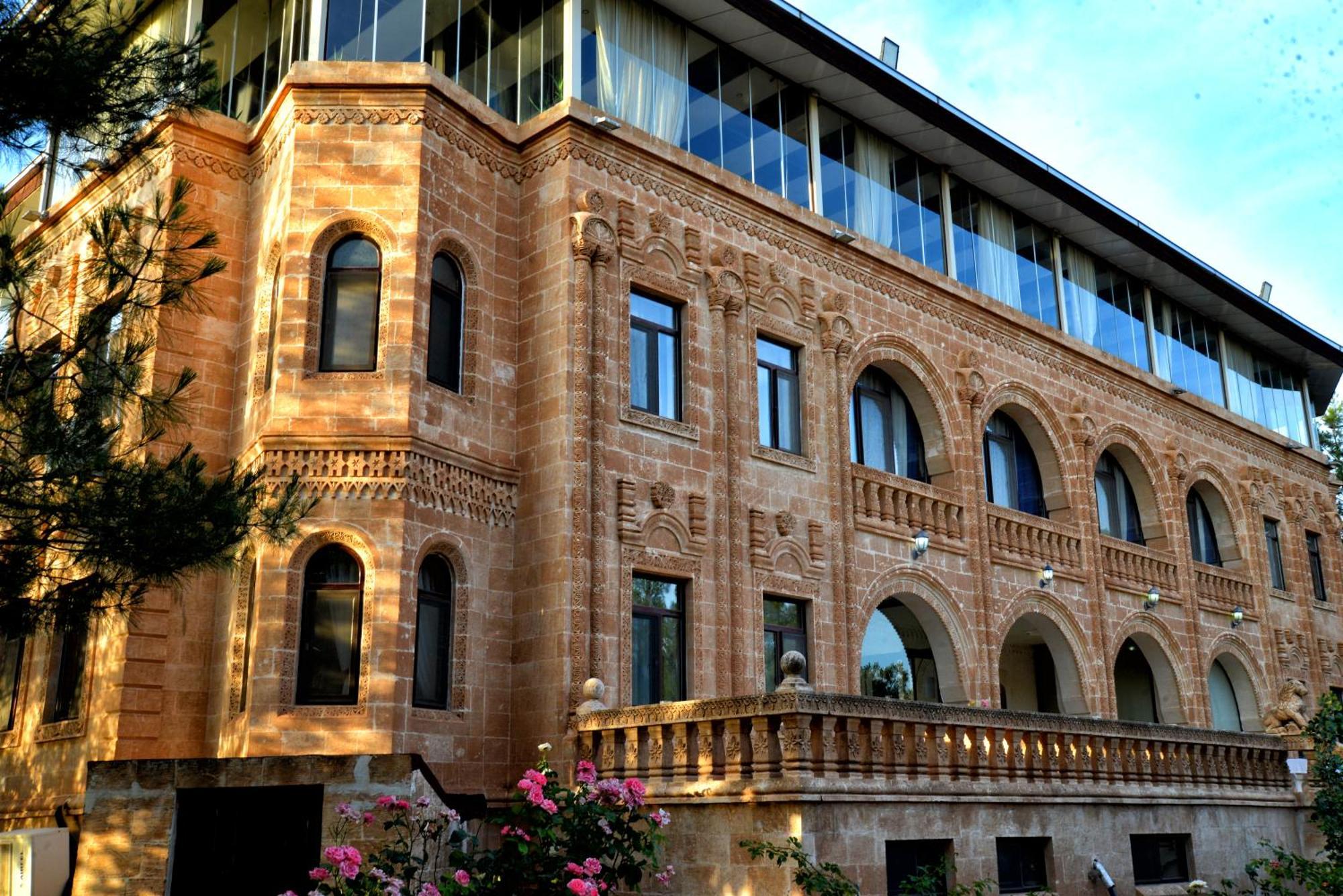 Turabdin Hotel Midyat Екстериор снимка