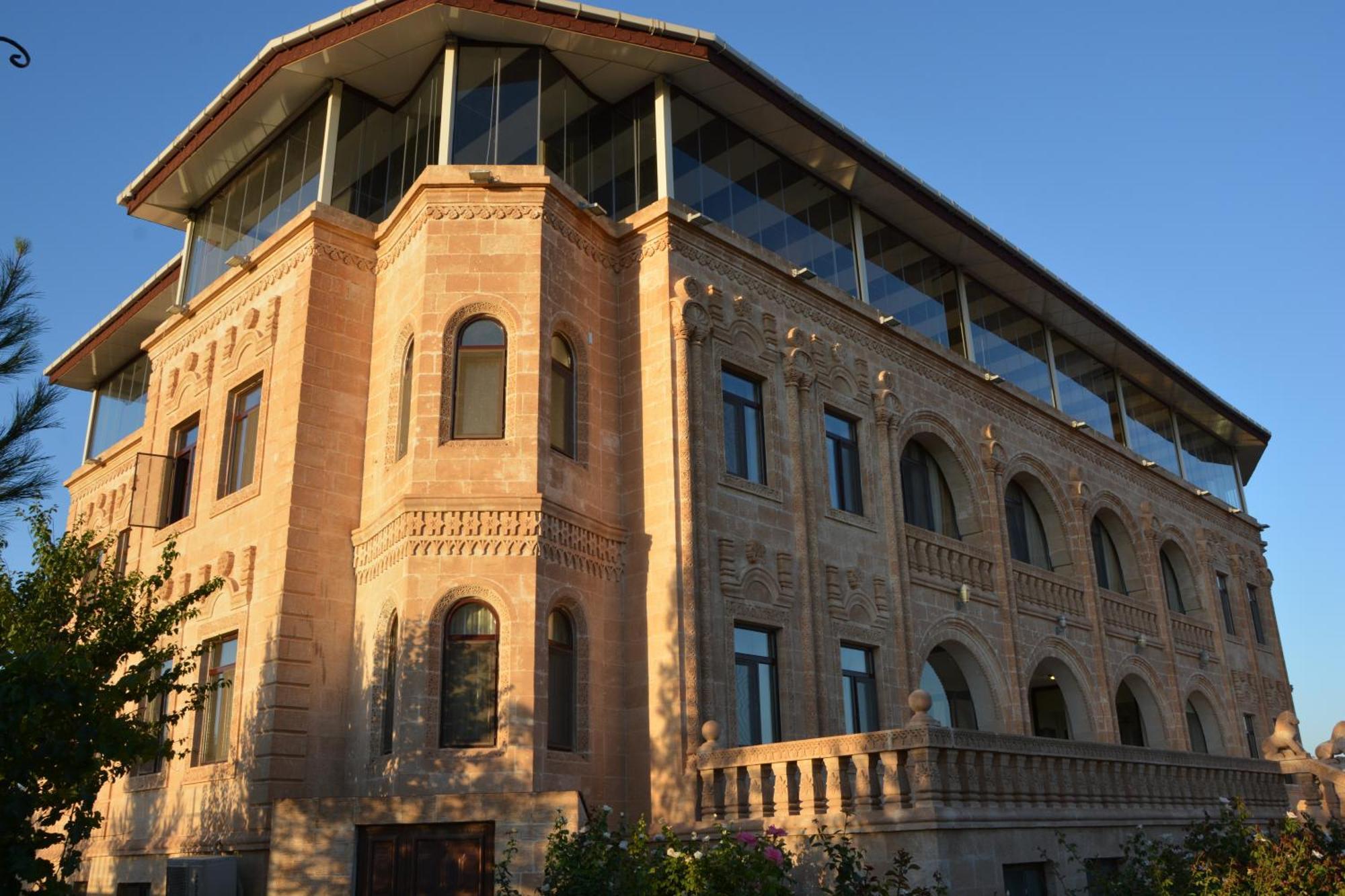 Turabdin Hotel Midyat Екстериор снимка